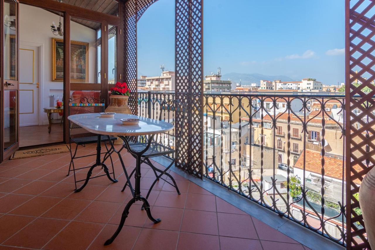 Le Rose Di Nonna Maria, Appartamento Di Lusso In Centro Citta Palermo Exterior foto